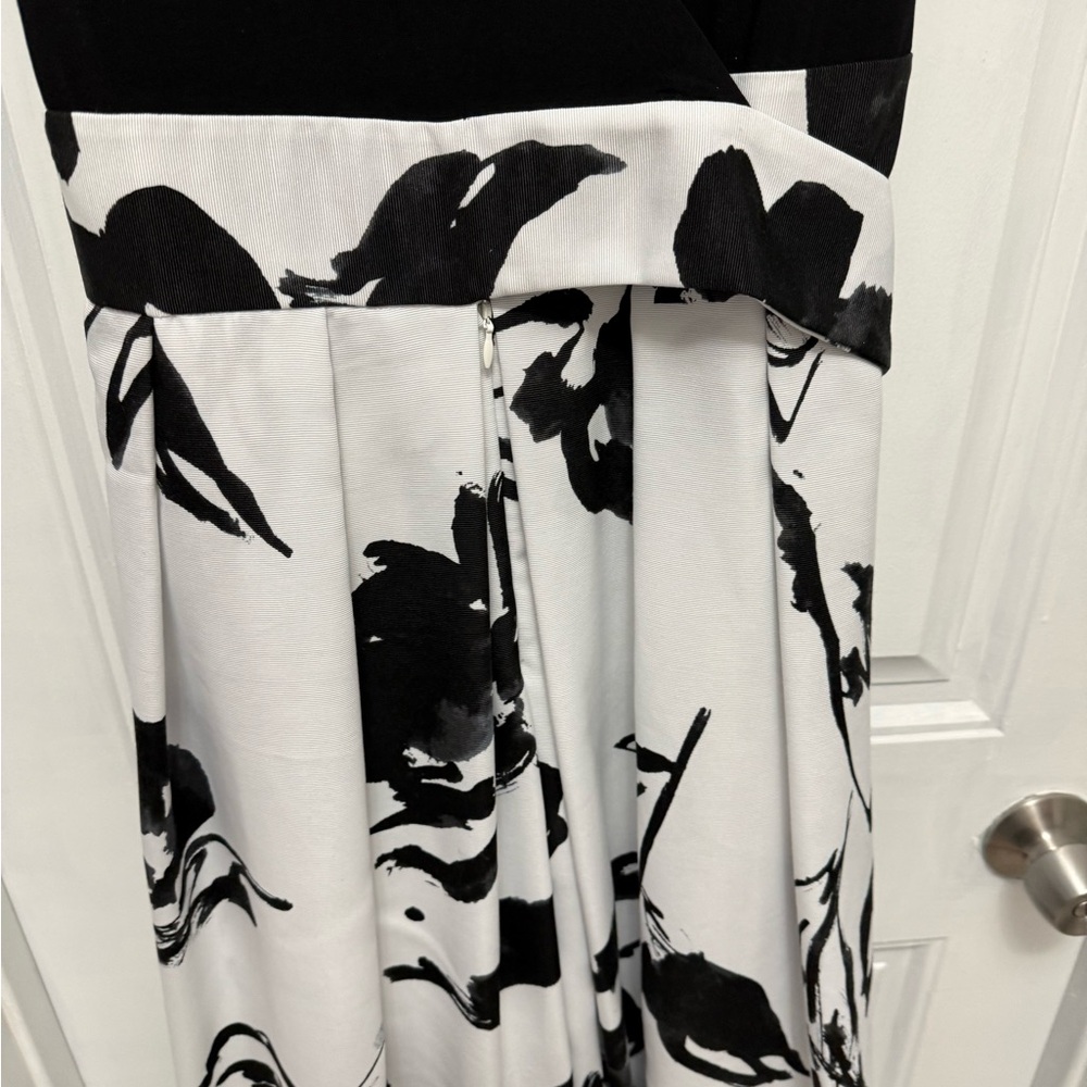 Ralph Lauren Black and White Floral Skirt Scoop Neck Gown Size 12 RETAIL $325 - Picture 8 of 16